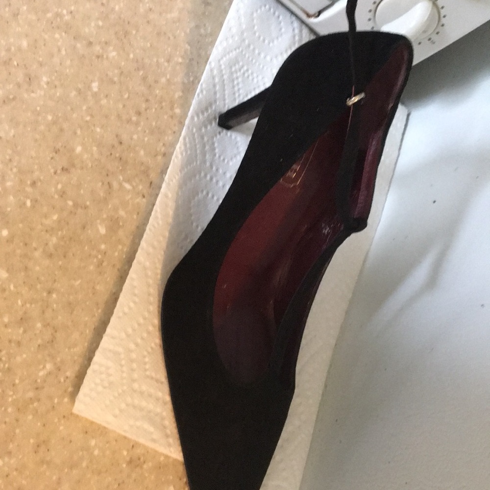 Heels - Picture 1 of 4